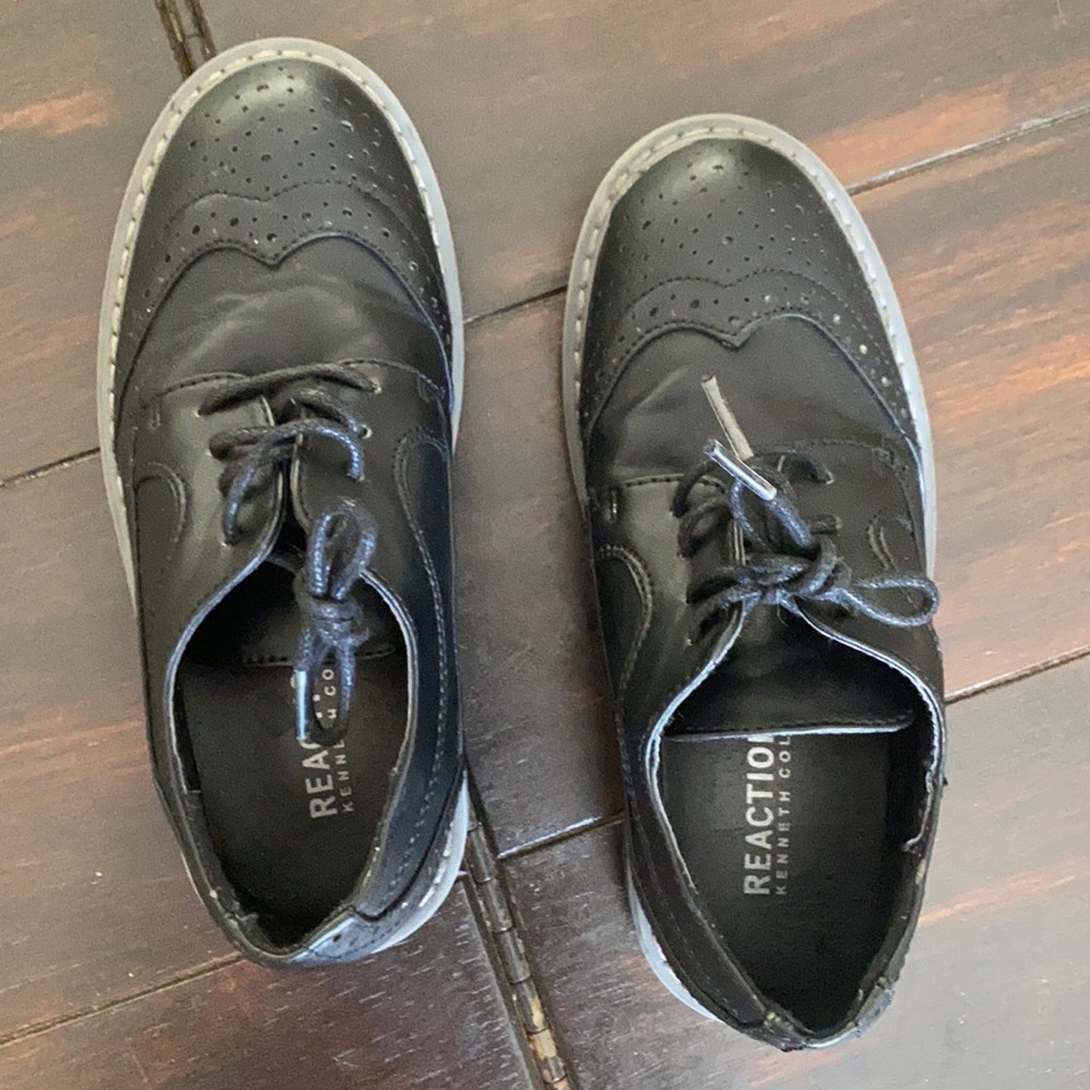 Kenneth Cole dress shoes